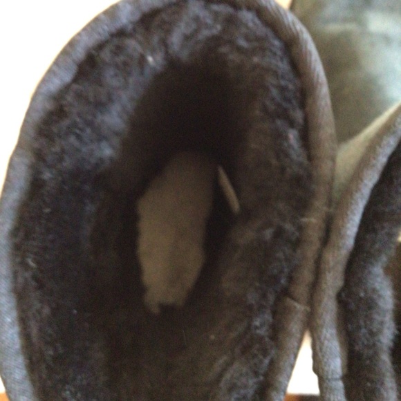 UGG Classic Short II Black Suede Mid-Calf Boots Women’s 9 - Picture 8 of 16